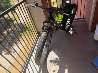 Black Fat Tire Outroad Mountain Bike