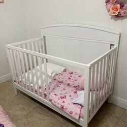 White Toddler Crib w/ Mattress