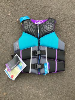 Hyperlite Women’s  Medium  Life Jacket  Wakeboard  Ski Vest NEW