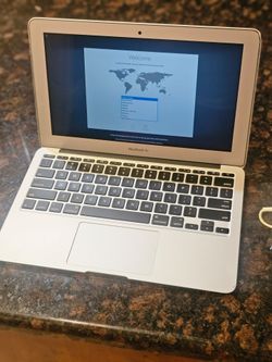 Apple macbook air 11" MJVM2LL