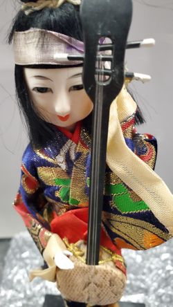 Japanese Geisha On Stand Approx 12 Inches