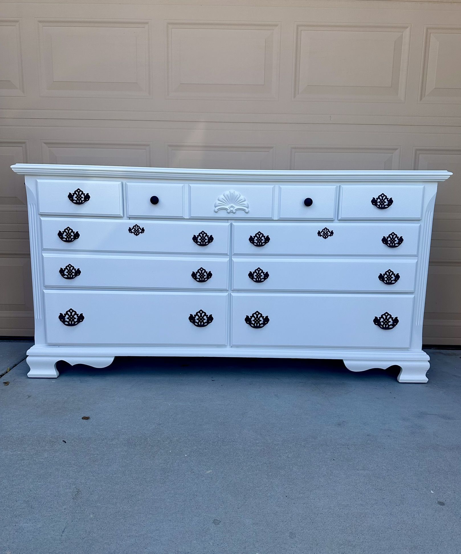 Dresser White 7-Drawers 