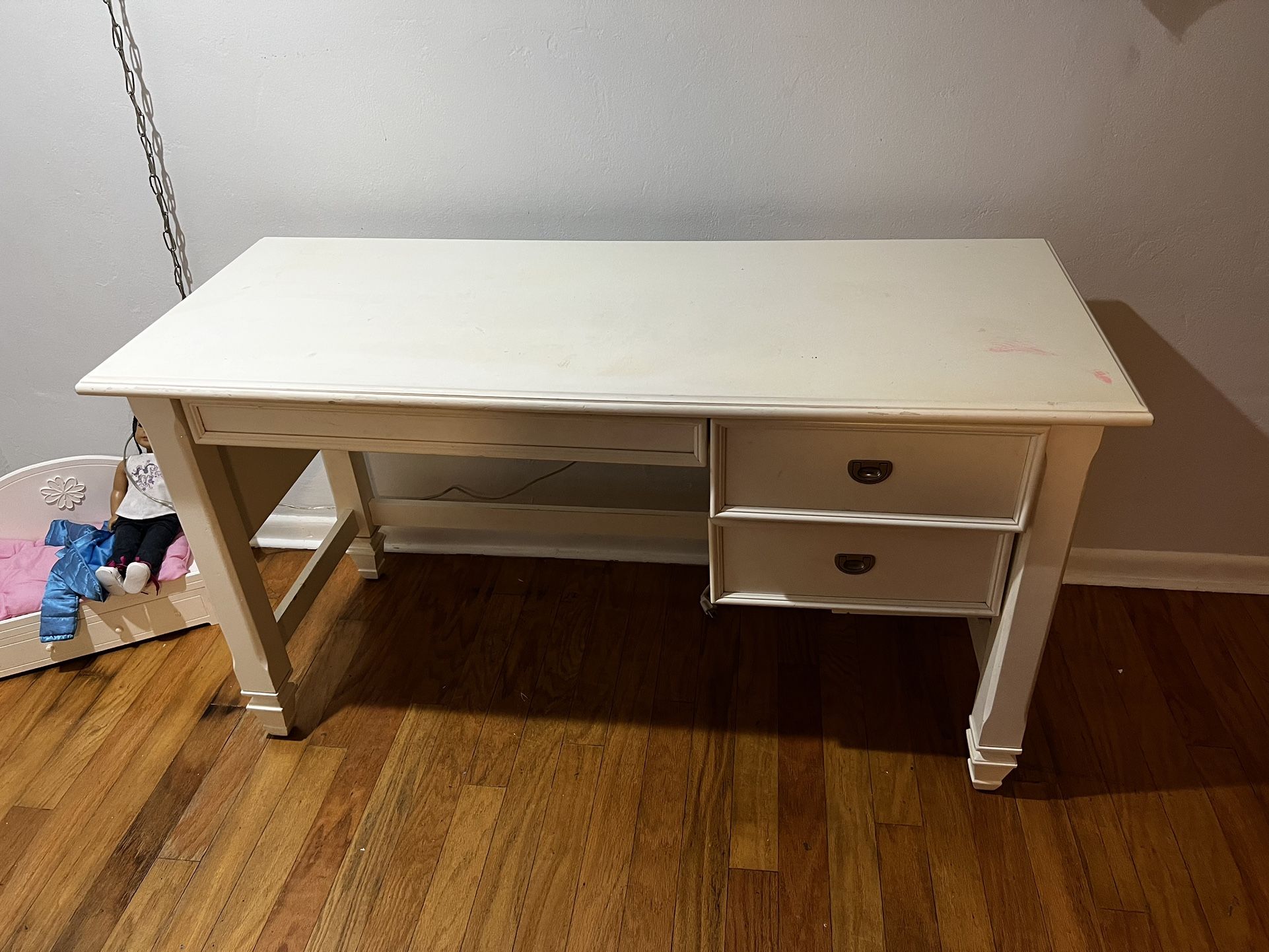 Computer Desk With Hutch
