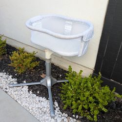 Halo Bassinet Free