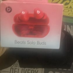 Beats Solo Buds Red