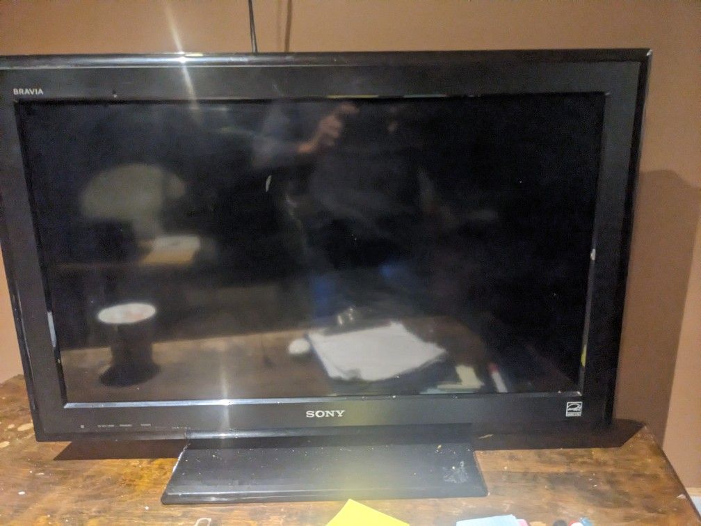 Sony 34 Or 36 Inch Tv & HDMI Cable