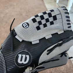 Softball / Baseball Glove 