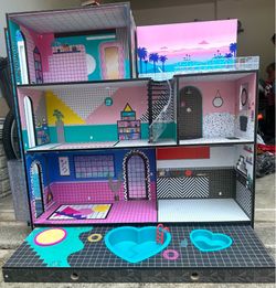 LOL Doll House