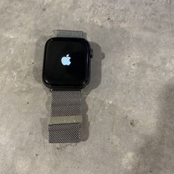 Apply Watch SE 44mm