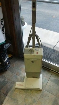 Electrolux upright vacuum Epic 3500 Sr used