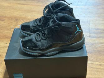 Jordan 11  Retro Gamma Blue size 4 Y