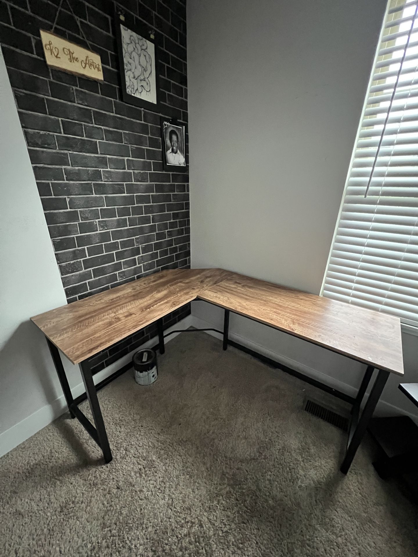 L- Shaped Desk | High Quality | Great Condition