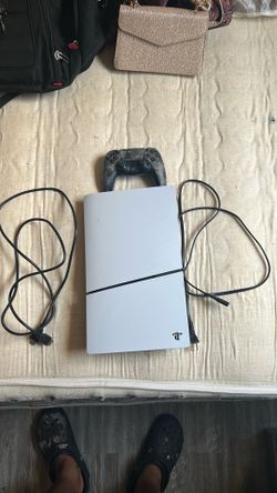PlayStation 5 + Controller