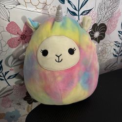 Pastel rainbow unicorn Pegasus (I think it might be llama) small Squishmallow