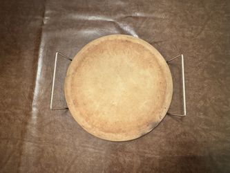 Pampered Chef Pizza Stone With Holder