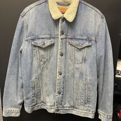 Men’s Levi’s Denim Jacket Medium Used Good Condition