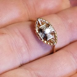 Antique 14 Karat Gold Diamond Ring