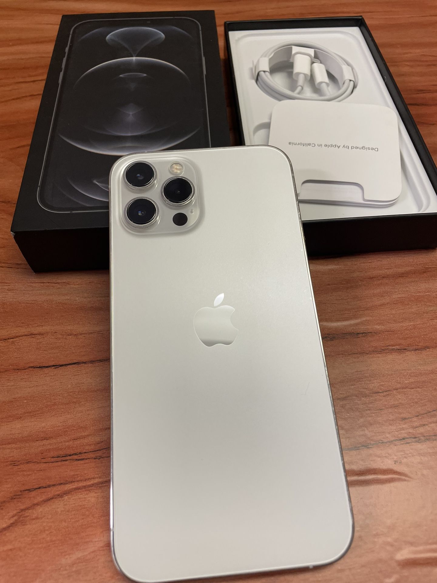 iPhone 12 Pro Max 512gb Factory Unlocked/ Liberado Para Cualquier Companias