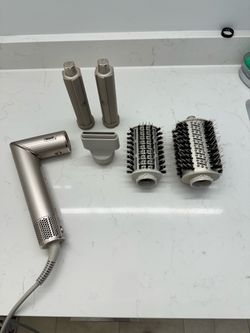 Shark Dryer w/accessories