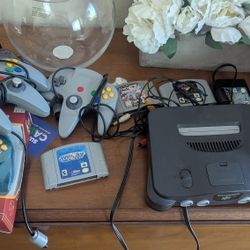 Moving sale Nintendo 64 ,Wii,xBox Controller 
