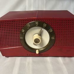 Retro Mid Century Cherry Red Radio 1950’s
