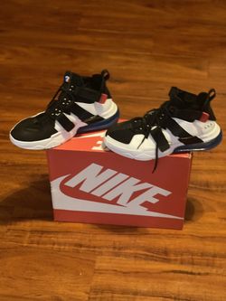NIKE AIR EDGE 270