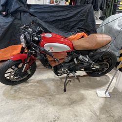 2015 Ducati Scrambler 