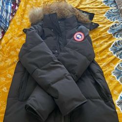 Canada goose( Send Offers Not Free