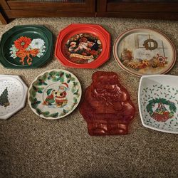 Plastic/Metal Christmas Plates/Bowls