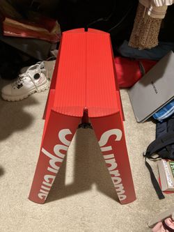 Supreme Lucano Step Ladder Red for Sale in Buena Park, CA - OfferUp