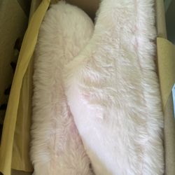 Skims Pink Fluffy Slippers