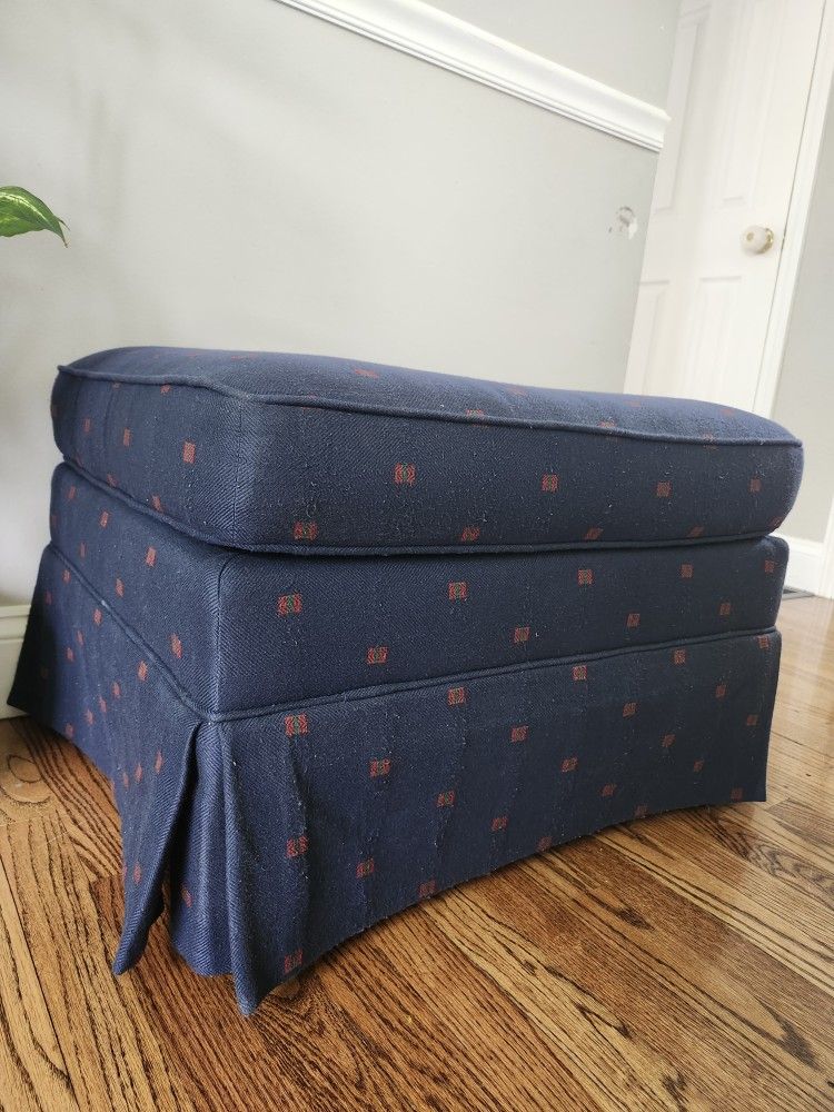 Sturdy Vanguard Ottoman