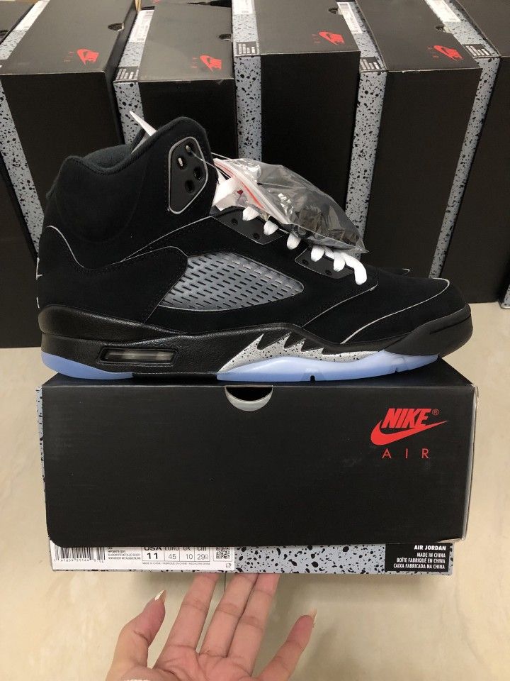 Air jordan 5s Black Metallic Reimagined more colors available