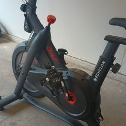 Indoor Cycling Bike 