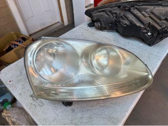 Volkswagen Jetta Right Headlight Oem