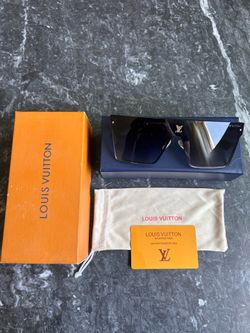 LV black sunglasses
