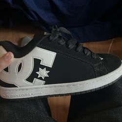 DC SHOES