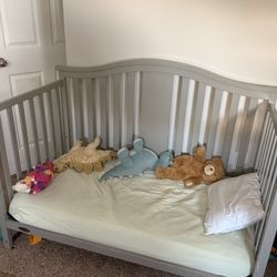 Graco Crib w/front Rail