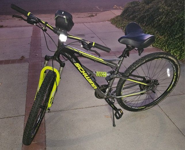 Schwinn Traxion Mens and Womens Mountain Bike, 29 Inch Wheels, 24