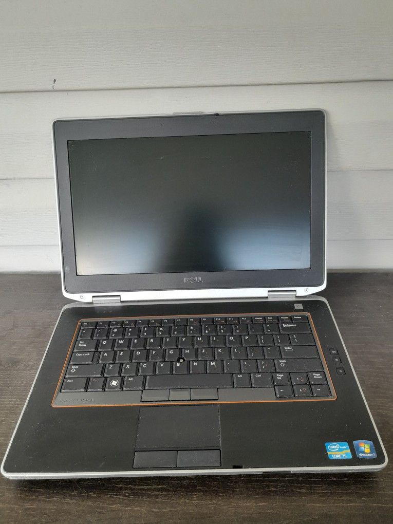 Dell Laptop - UNTESTED - AS IS - FOR PARTS!!!