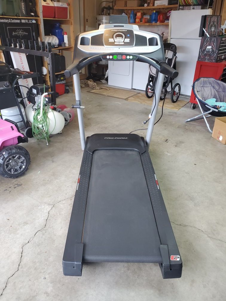 Proform 650 LT Treadmill for Sale in Battle Ground, WA OfferUp