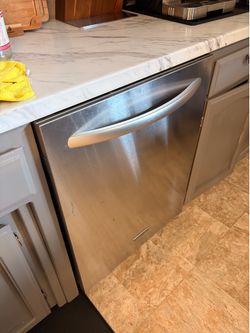 Dishwasher kitchenaid