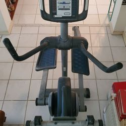 Proform 490 LE Elliptical 