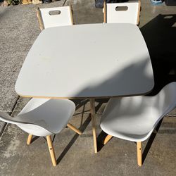 Kids( Students) Table and 4 Chairs. Just $25.