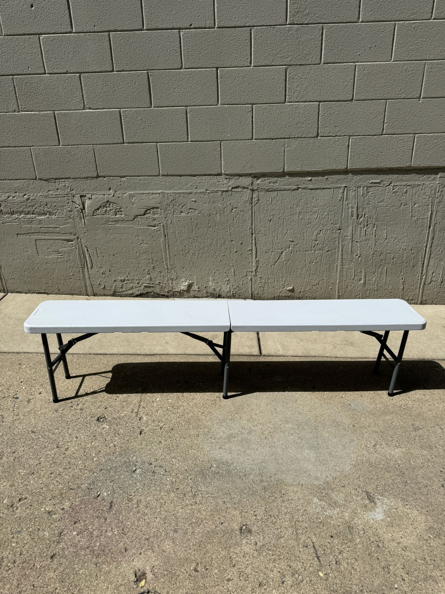 1 Foldable Bench