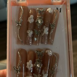 Long glamorous press on nails