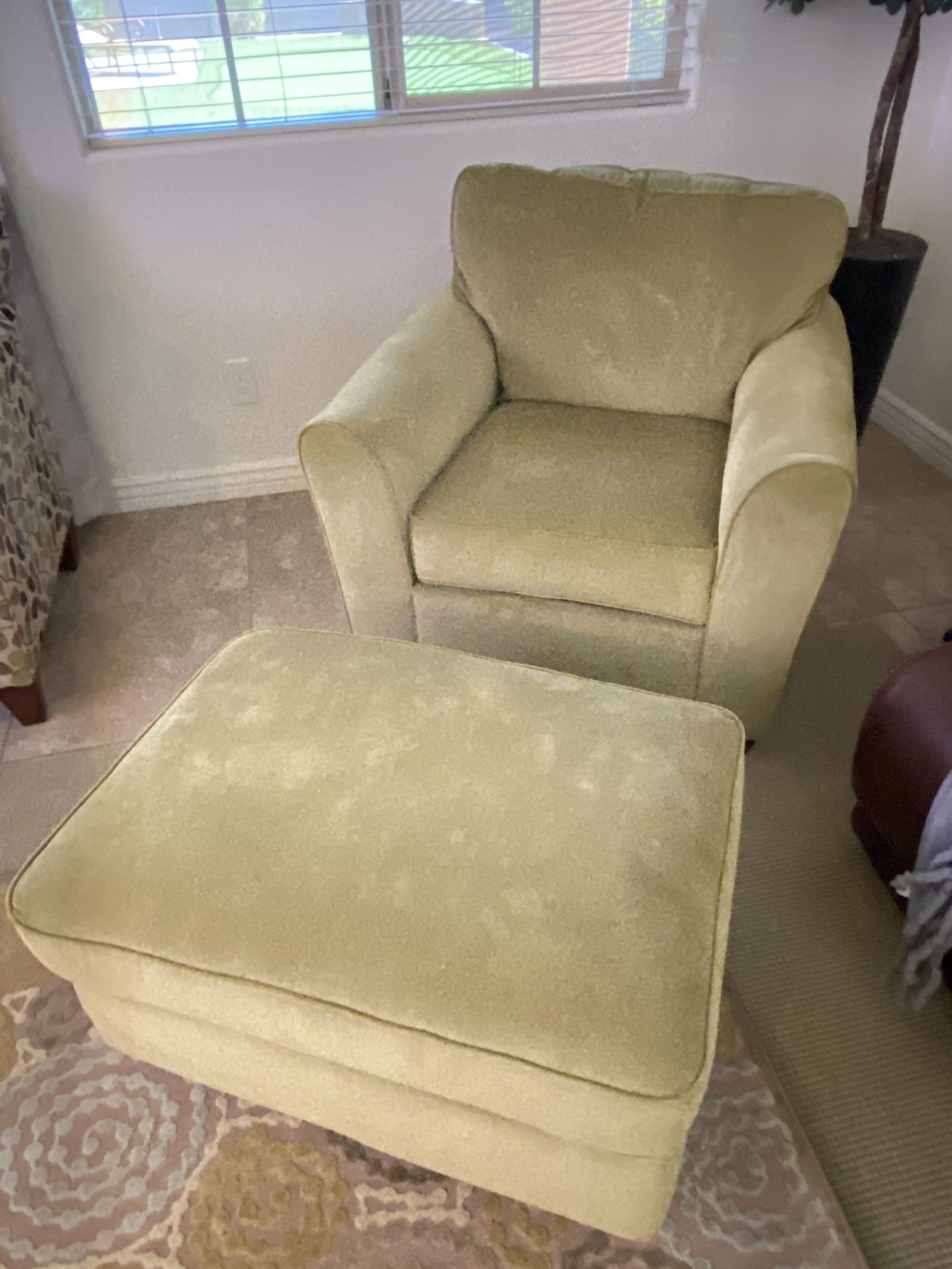 Lazyboy Green Chair And Ottoman