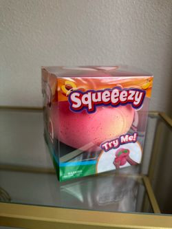 Squeeezy Peach Squishy Toy