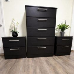 Chest And 2 Nightstands - Gavetero Y 2 Mesitas De Noche 