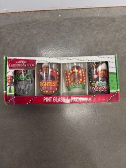 Christmas vacation drinking glass set